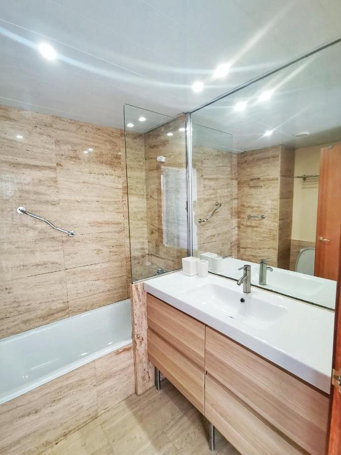 Seafront Apartment In בלאנס מראה חיצוני תמונה