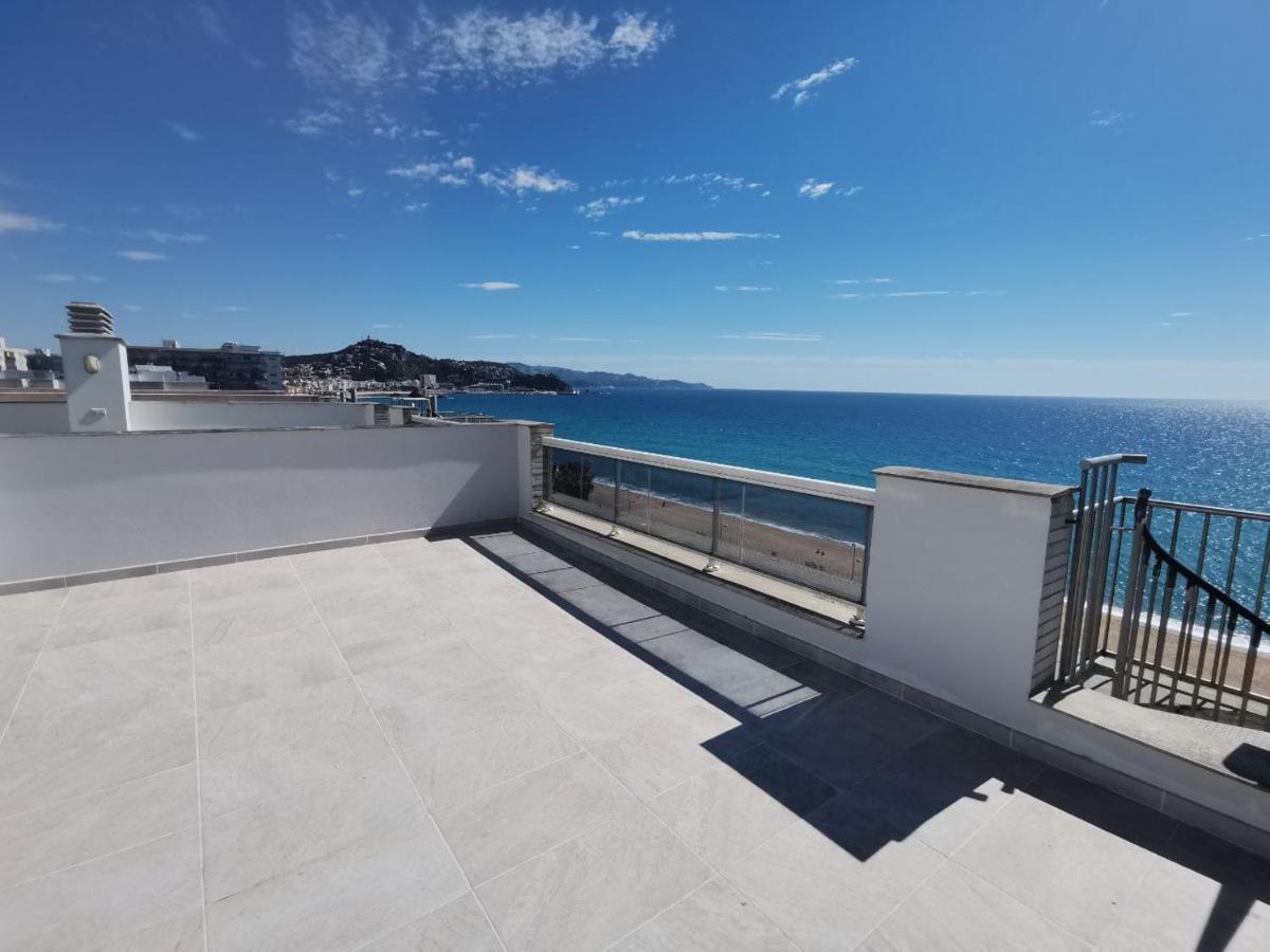 Seafront Apartment In בלאנס מראה חיצוני תמונה